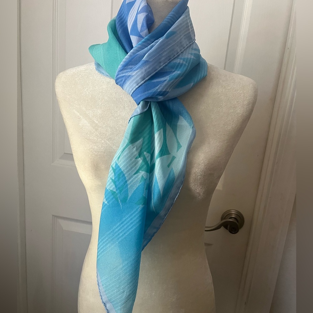 Pretty Blue/Green Scarf